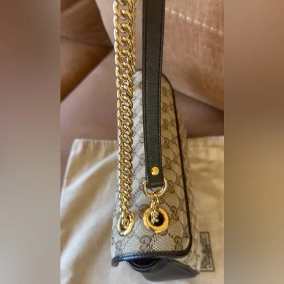 GUCCI Monogram Matelasse Diagonal Medium GG Marmont Shoulder Bag - Picture 8 of 15
